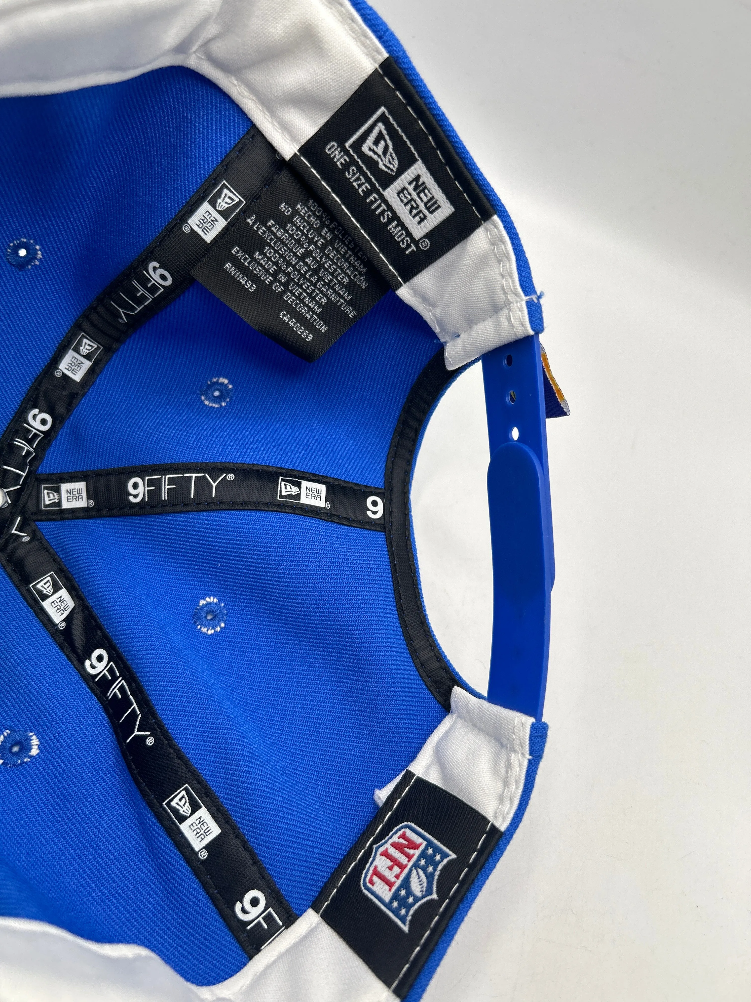 Los Angeles Rams NFL New Era 59Fifty Oversized Logo Snapback